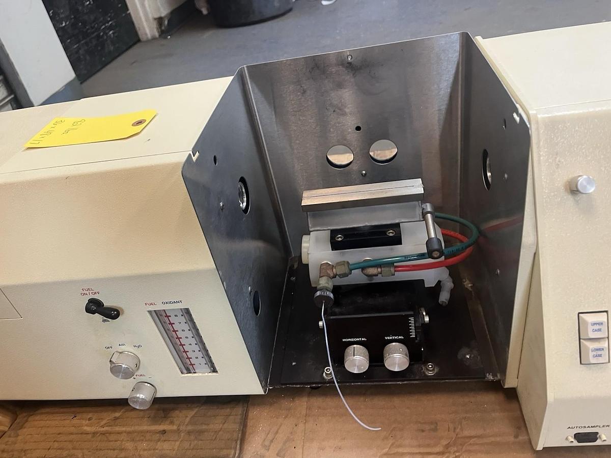 Used BUCK SCIENTIFIC,210-VGP,ATOMIC ABSORPTION SPECTROPHOTOMETER