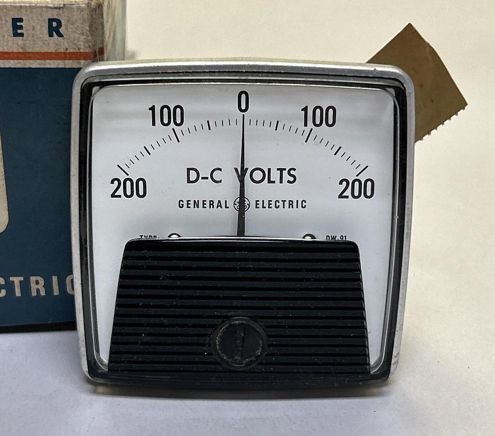 Used GENERAL ELECTRIC,50-152012RLRL2,PANEL METER DC VOLTS NOS