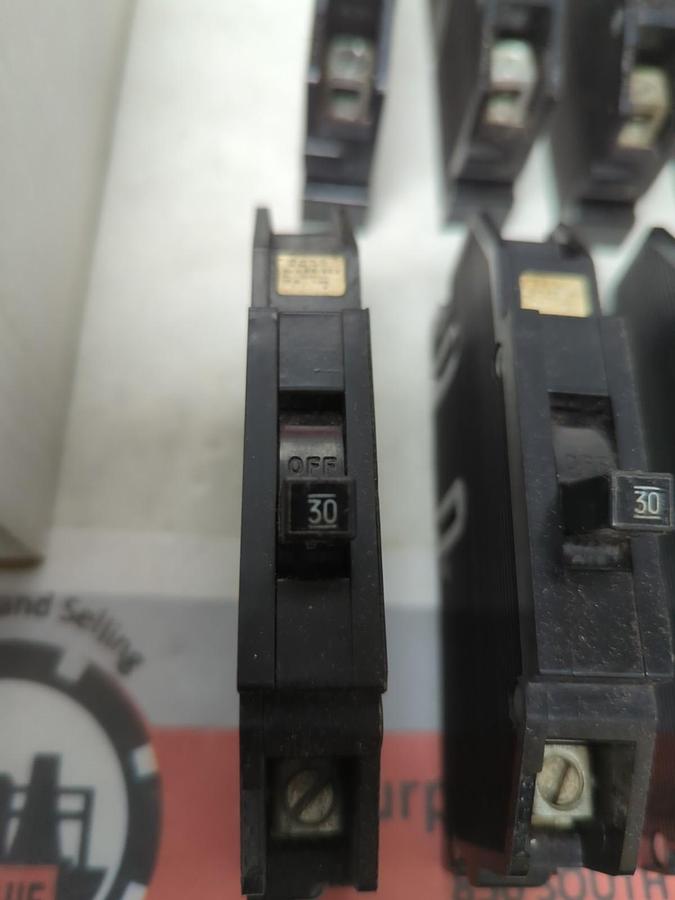 Used ZINSCO,Q30,CIRCUIT BREAKER 30 AMP 1-POLE LOT OF 9 PRE-OWNED