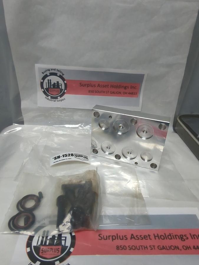 Used DAMAN,0498 AD08CPP,HYDRAULIC VALVE PLATE PRE-OWNED