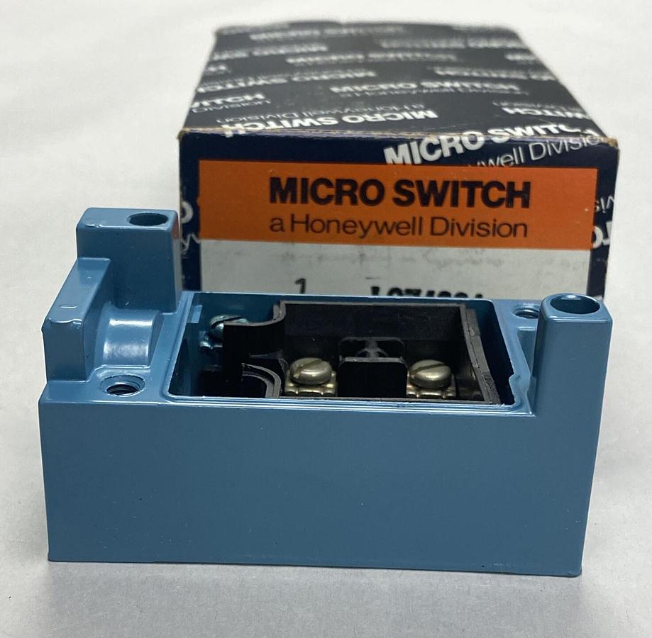 Honeywell Micro Switch,LSZ4001,Limit Switch Receptacle NOS