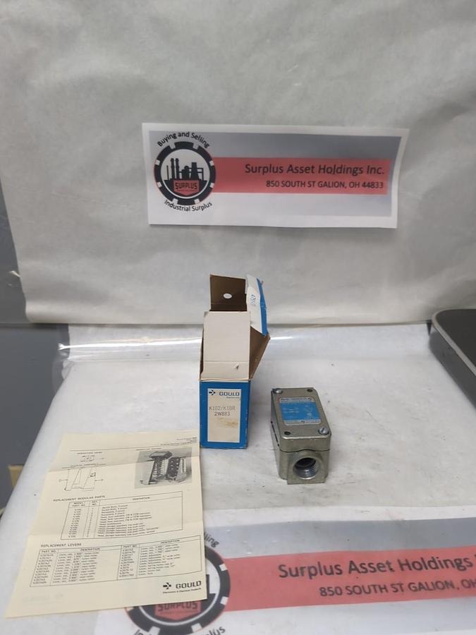 GOULD,K102/K10R,LIMIT SWITCH 2W883 NOS