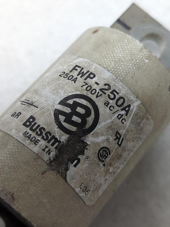 Used COOPER BUSSMANN,FWP-250A,SEMI-CONDUCTOR FUSE 250 AMP PRE-OWNED