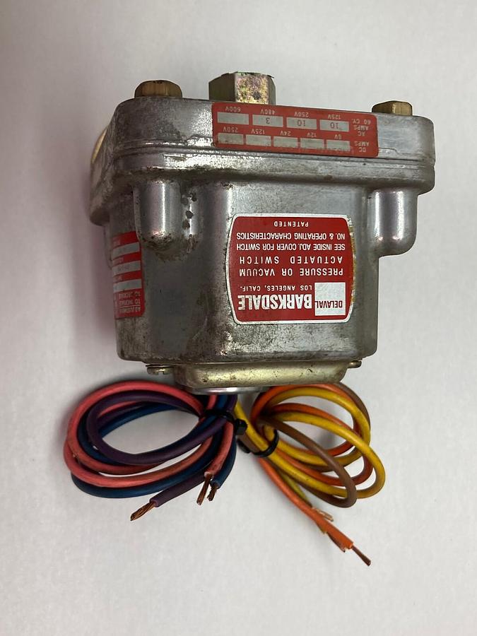 Used Barksdale,D2H-A3,Pressure Switch 0.03-3psi