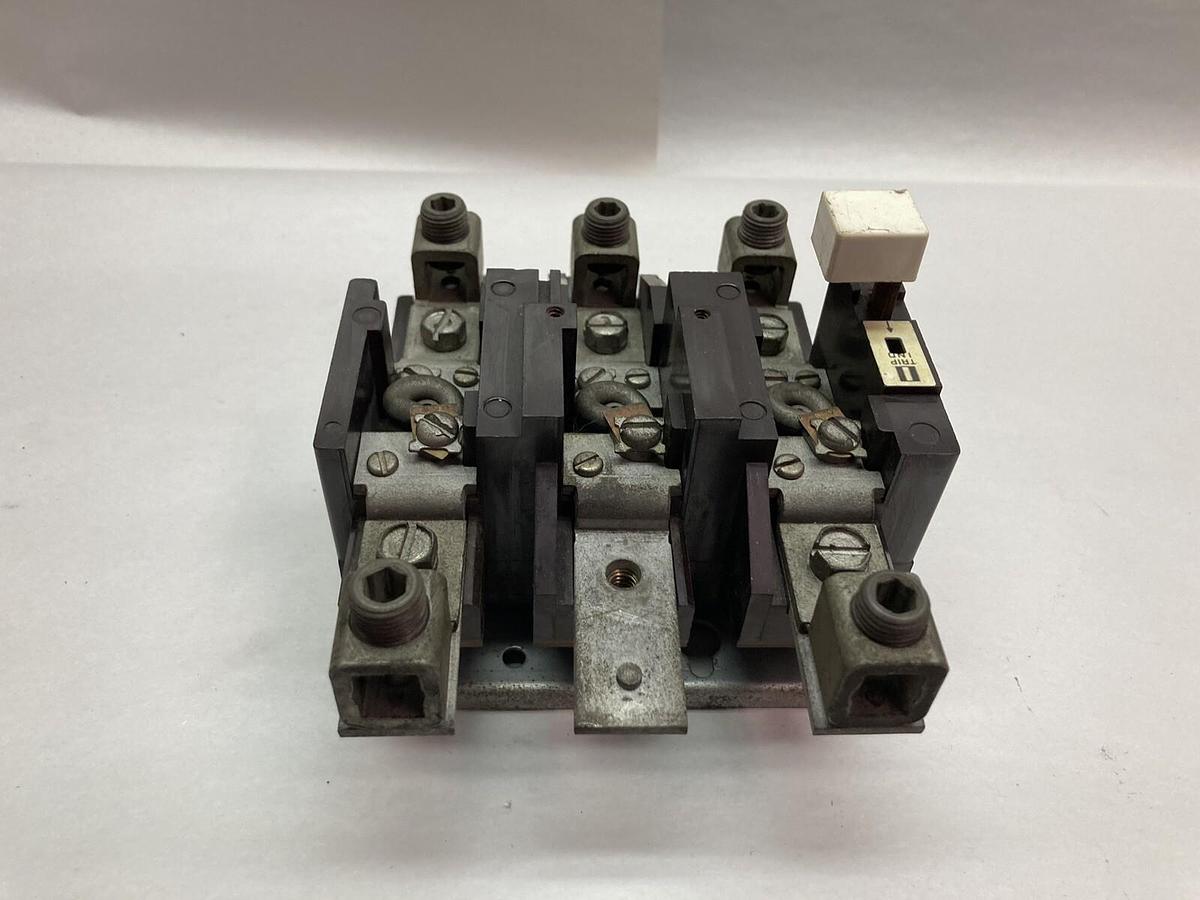 Used Cutler-Hammer,C300FN3 Series A1,Contactor 600V Max AC