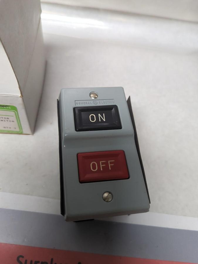 GENERAL ELECTRIC,CR101BA0B,MANUAL MOTOR STARTING SWITCH NOS