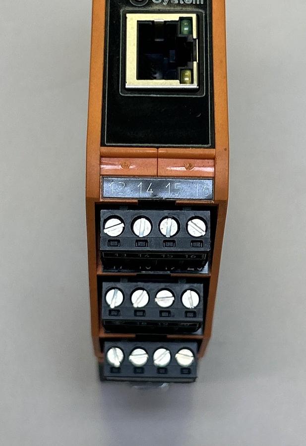 Used IFM EFECTOR,VSE002,DIAGNOSTIC SENSOR MODULE