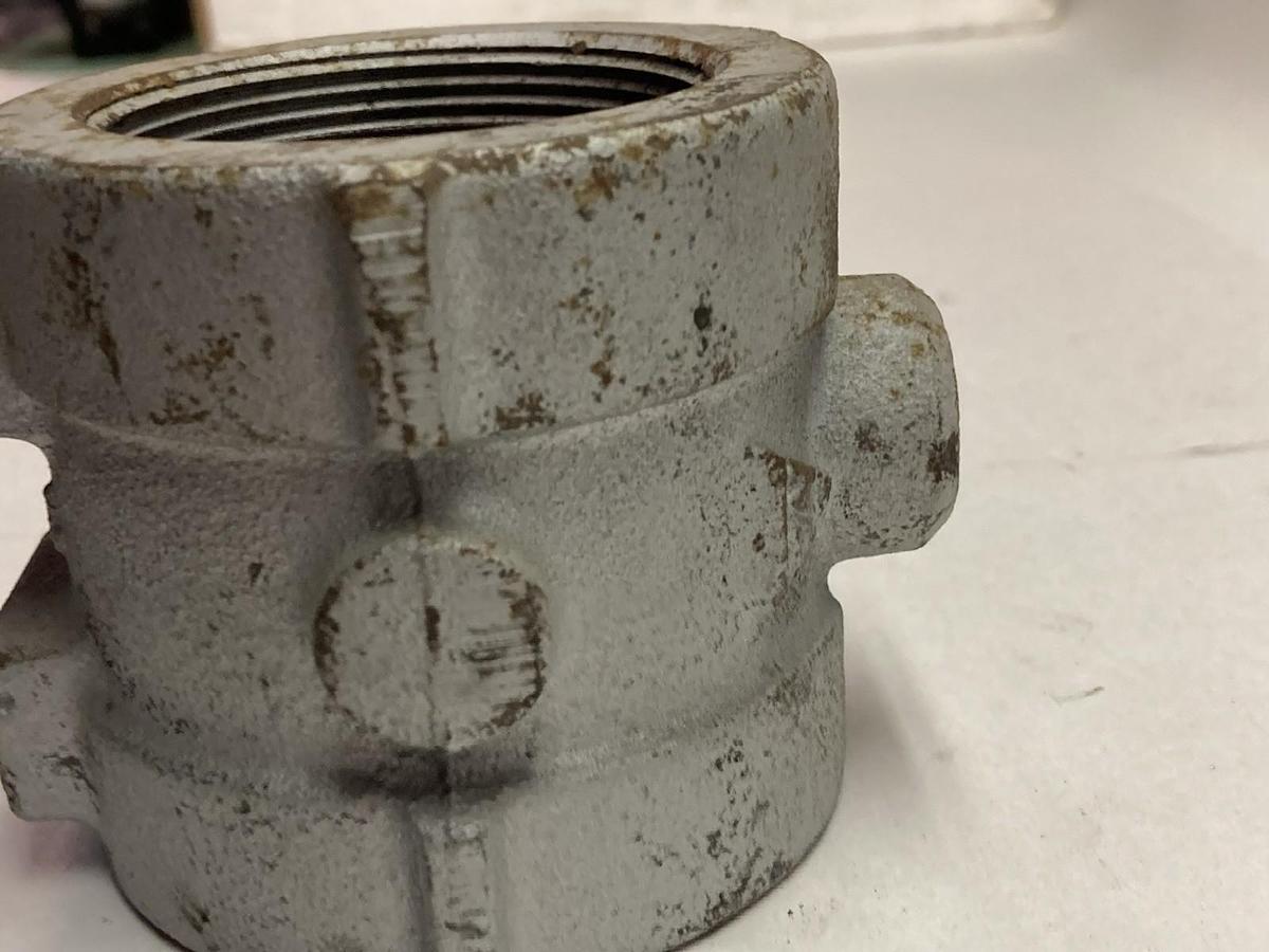 Used North American MFG Co,1122 2-733,2-1/2 Inch Gas Valve