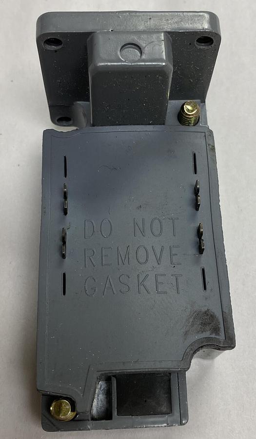 Cutler-Hammer ,E50SAN,Limit Switch Body NOS