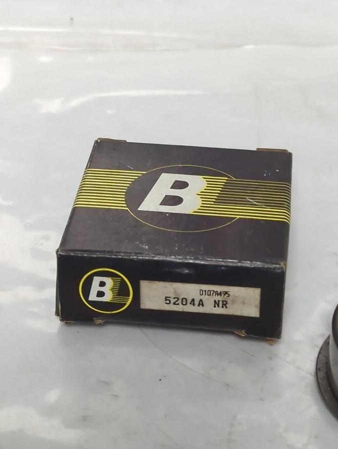 NACHI,5204A,DOUBLE ROW ANGULAR CONTACT BEARING W/ SNAP RING 20MM BORE NOS