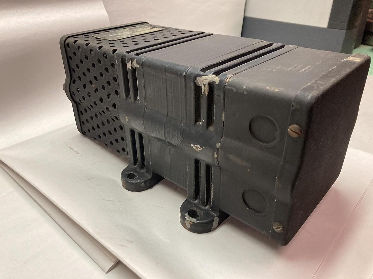 Used Sola,301587,1-Phase Constant Voltage Transformer 190/380V 2.18A