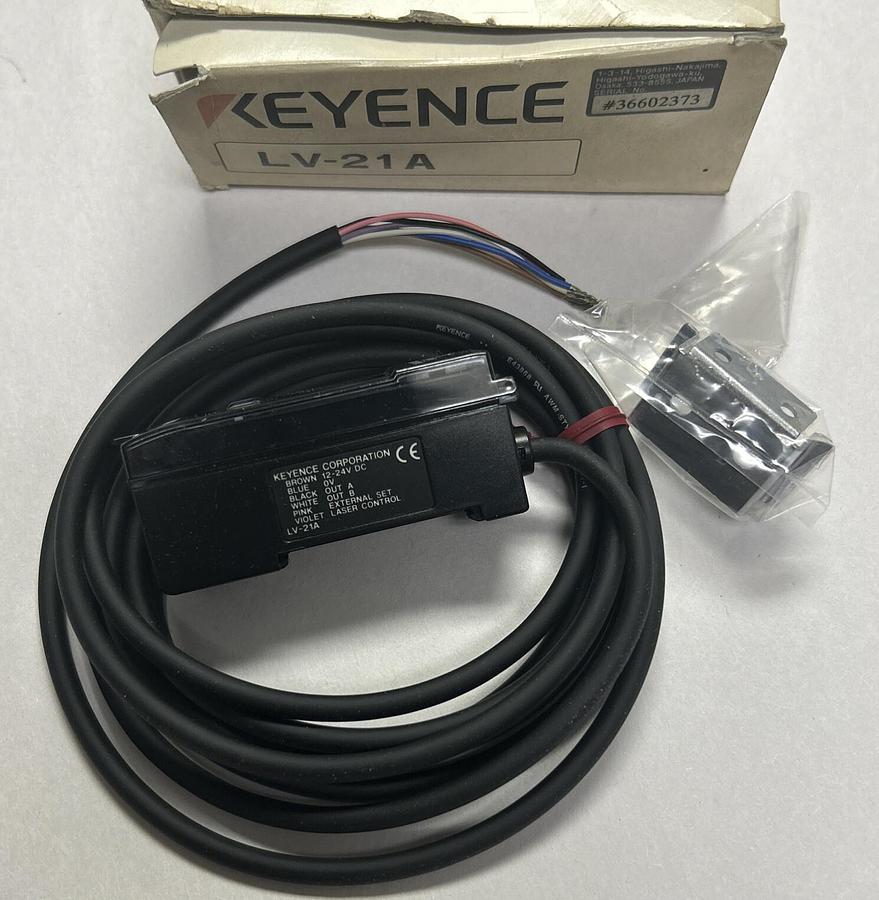Used KEYENCE,LV-21A,DIGITAL LASER AMPLIFIER UNIT NEW