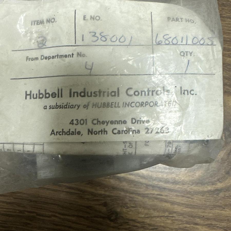 Used Hubbell,67976-001,Auxilliary Contact Block 5A Continuous Current