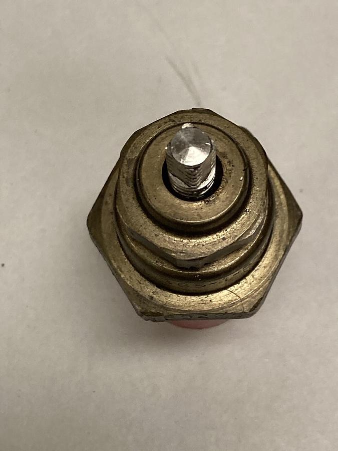 Used L.H. THD,365-1-S-H,Shut-Off Valve