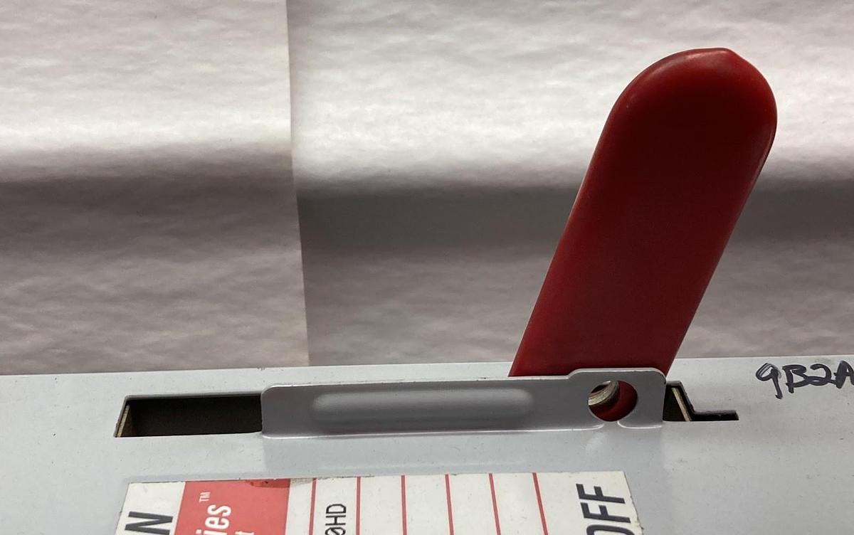 GE,ADS36030HD,3-Pole Fusible Panelboard Switch 30A 3P 600V Spectra Series