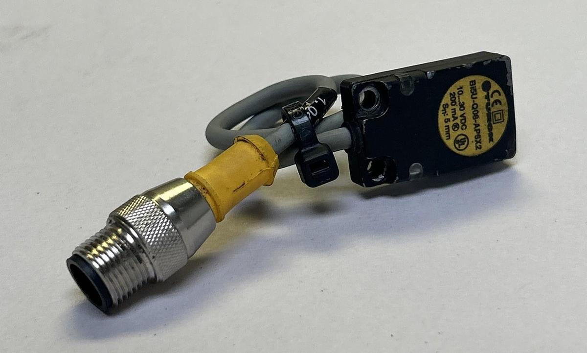 Used TURCK,BI5U-Q08-AP6X2,PROXIMITY SENSOR