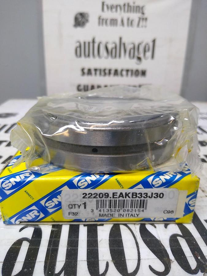 Used SNR,22209-EAKB33J30,Spherical Roller Bearing NOS