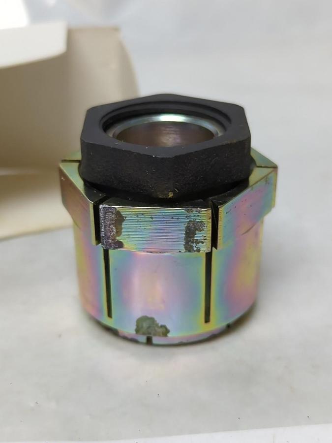 TRANTORQUE,6202160,KEYLESS BUSHING 3/4 INCH NOS