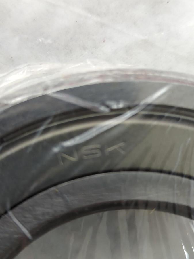 Used NSK,62132,DOUBLE METAL SHIELDED BALL BEARING PRE-OWNED