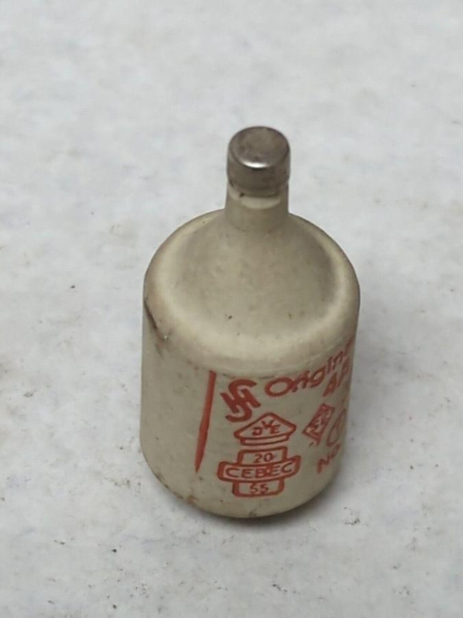 Used TRAGA,5SB2-2,CERAMIC BOTTLE FUSE 4 AMP PRE-OWNED