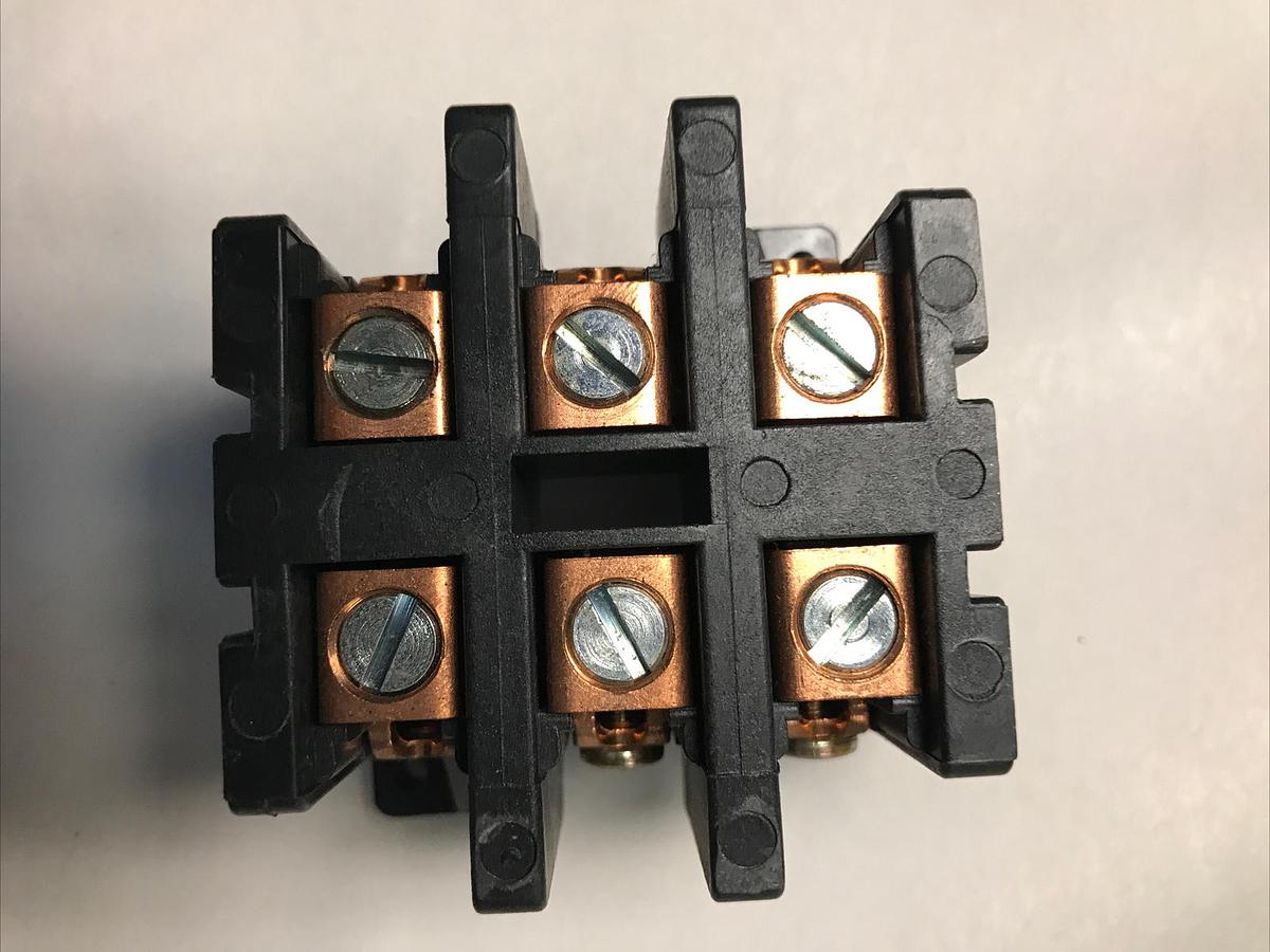 Square D,9998 LA-43,Contact Replacement Kit  for Class 8910 Type LO-3 Lot of 2