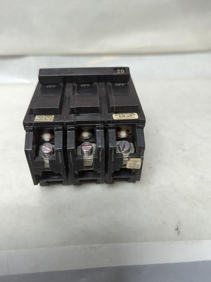 Used GENERAL ELECTRIC,HACR320,CIRCUIT BREAKER 3-POLE 20 AMP PRE-OWNED