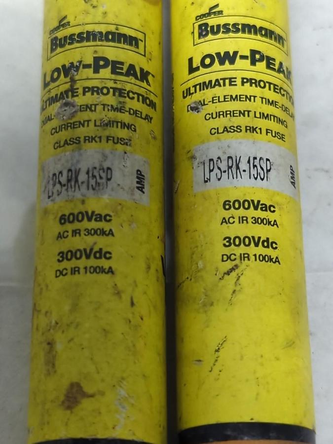 Used COOPER BUSSMANN,LPS-RK-15SP,LOW-PEAK 15 AMP FUSE LOT OF 2 PRE-OWNED