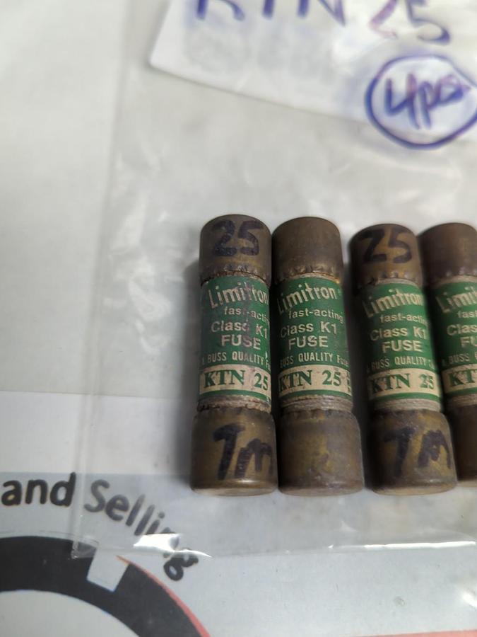 Used COOPER BUSSMANN,KTN-25,LIMITRON 25 AMP FUSE LOT OF 4 PRE-OWNED