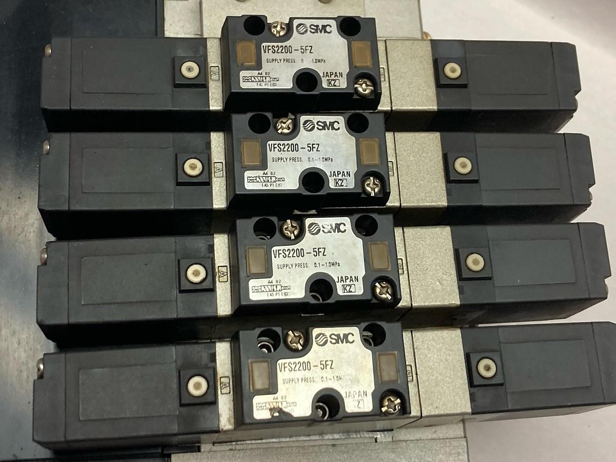 Used SMC,VFS2200-5FZ,Valve Block 0.1~1.0MPa