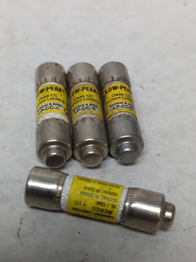 COOPER BUSSMANN,LP-CC-5,LOW-PEAK 5 AMP FUSE LOT OF 4 NOS