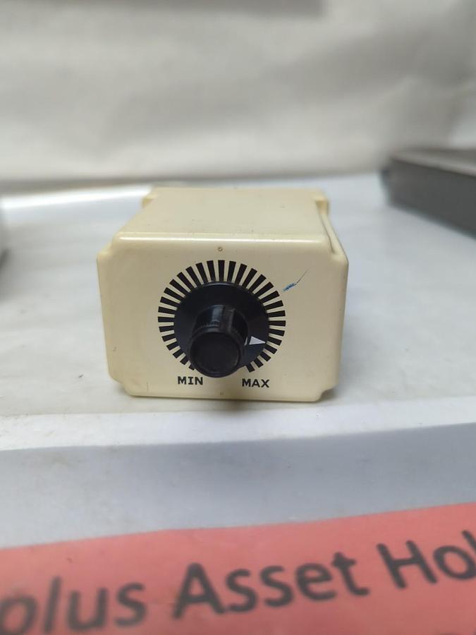 Used SQUARE D,9050 JCK-27V20,TIMING RELAY 0-30 MIN 120VAC/110VDC PRE-OWNED