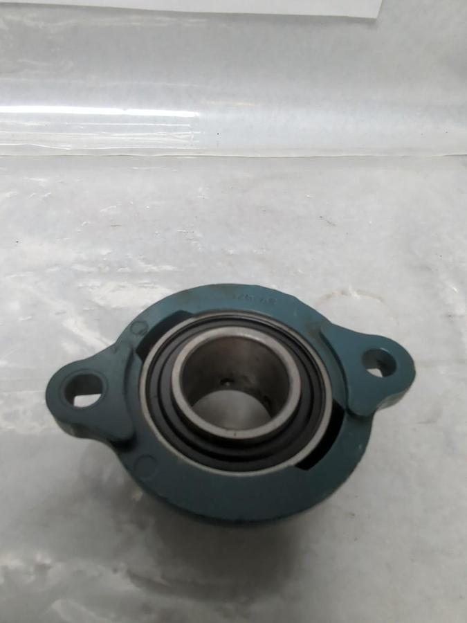 Used DODGE,SC-1-1/4,2-BOLT MOUNT FLANGE BEARING 1-1/4 IN BORE PRE-OWNED