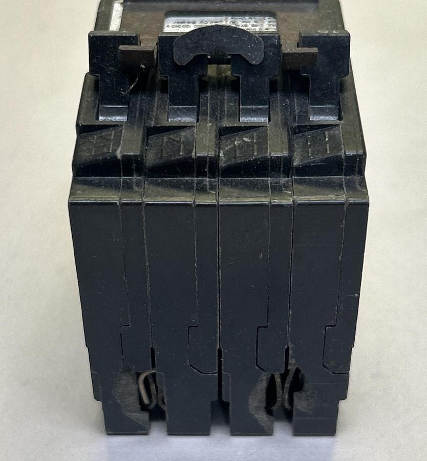 Used SIEMENS,Q21550CT2,QUADPLEX CIRCUIT BREAKER 15-50A 120/240V 4P