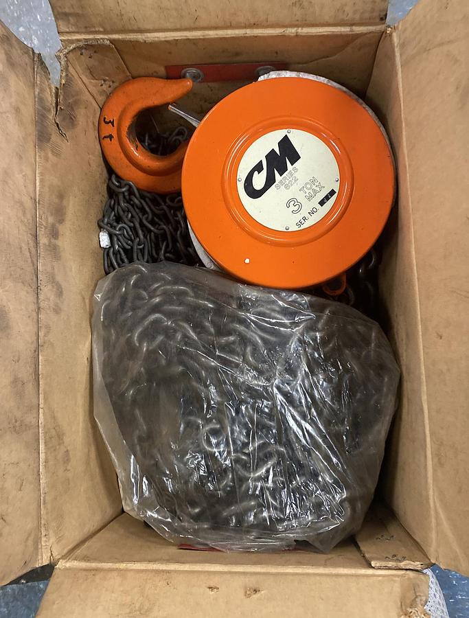 CM,Series 622,Hand Chain Hoist  Hook Mount  3 Ton Capacity  15 FT Lift
