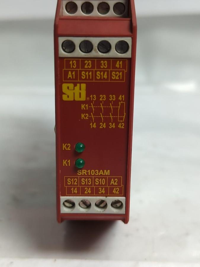 Used STI,SR103AM02,SAFETY RELAY 44510-1032 PRE-OWNED