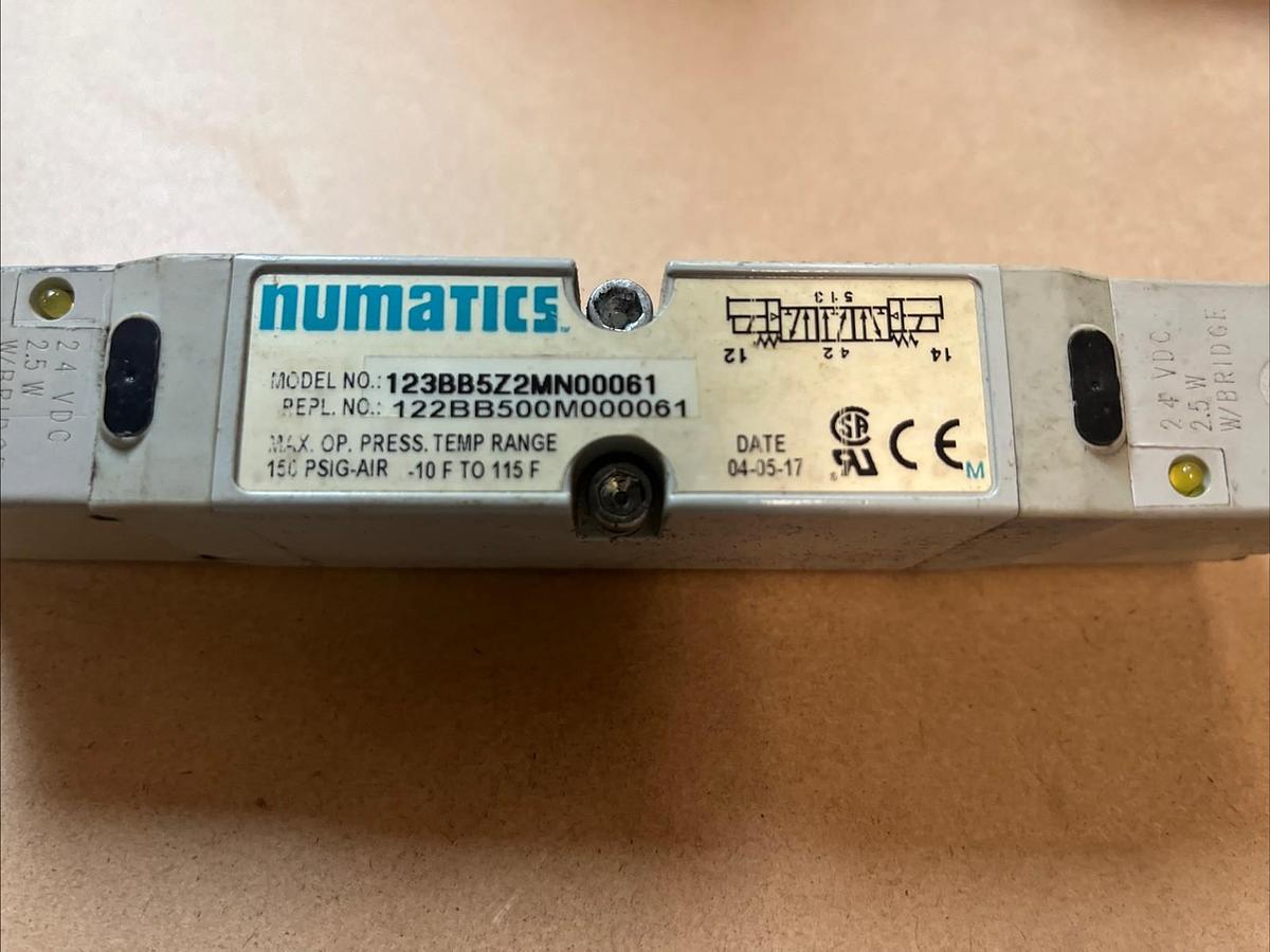 Used NUMATICS,123BB5Z2MN00061,Pneumatic Solenoid Pilot Valve 24VDC