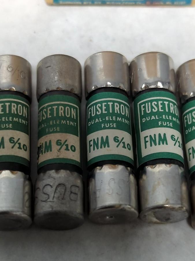 COOPER BUSSMANN,FNM 6/10,FUSETRON 6/10 AMP FUSE LOT OF 5 NOS