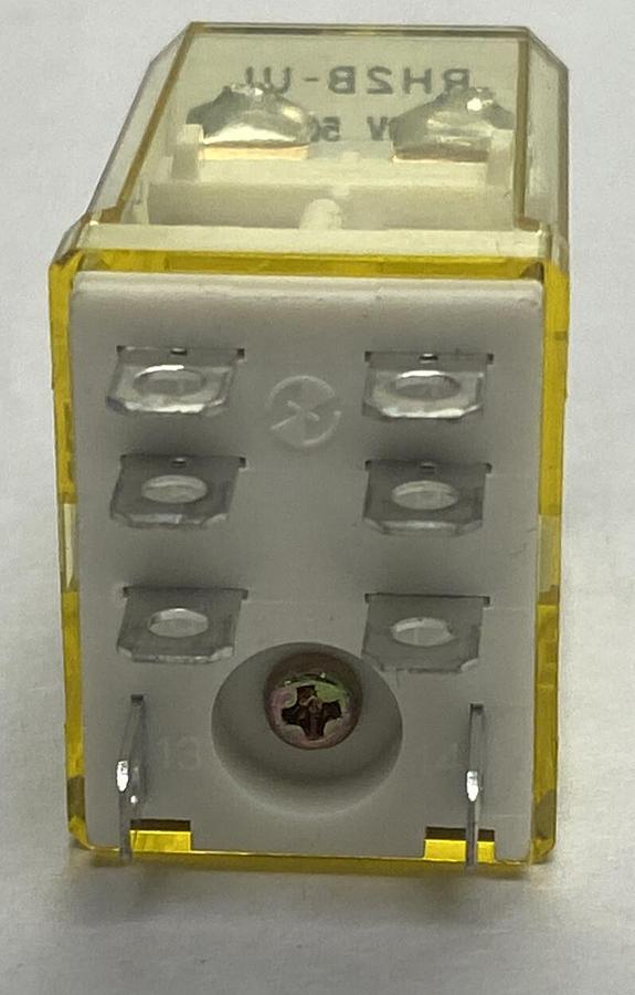 IDEC,RH2B-UL,RELAY 120V NOS