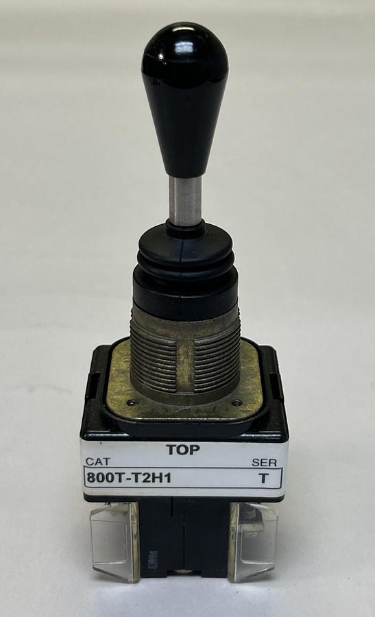 Used ALLEN BRADLEY,800T-T2H1,TOGGLE SWITCH