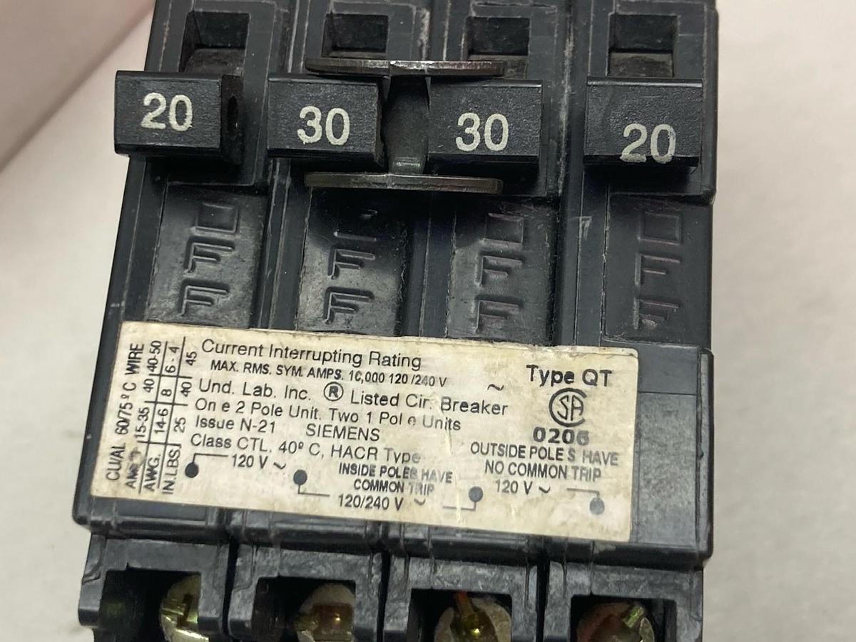 Used Siemens,Q22030CT,Circuit Breaker 20-30A 60Hz