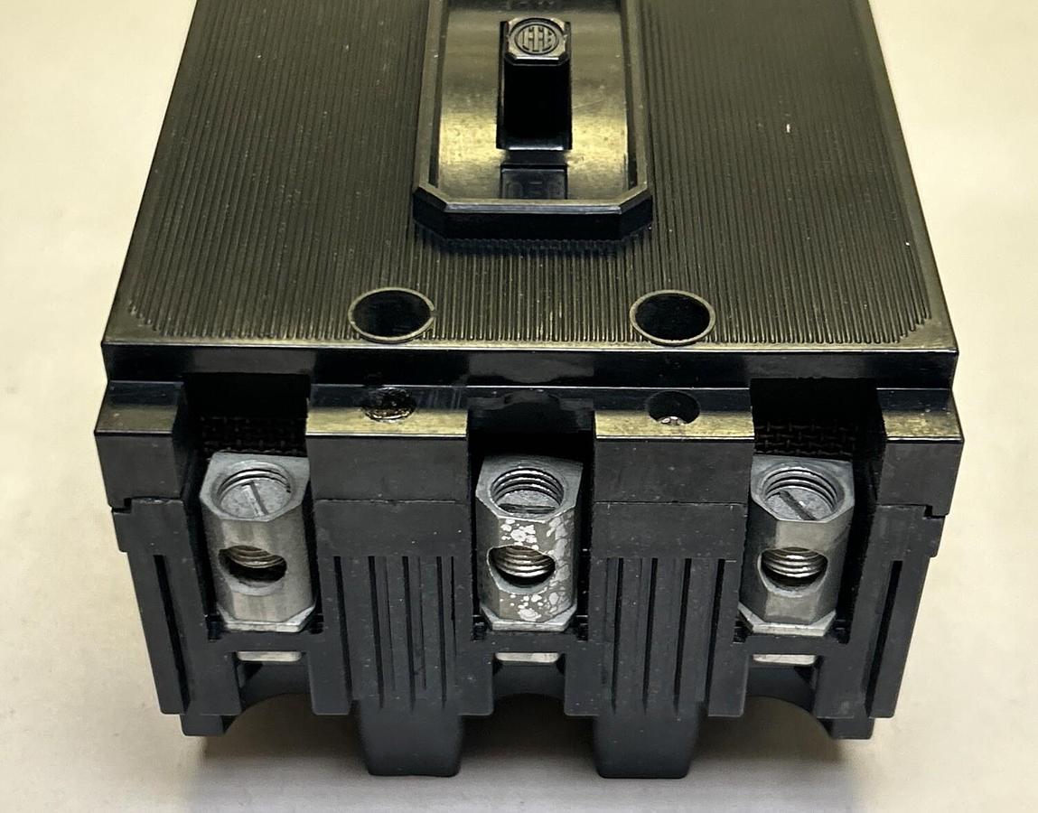 Used ITE,EH3B030,CIRCUIT BREAKER 30A 480V 3P