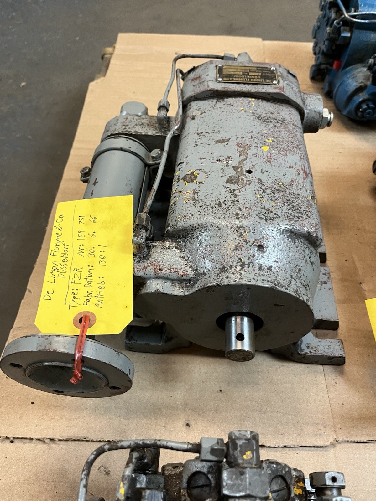 Used DE LIMON FLUHME,FZR 159-751,CENTRAL GREASE PLUNGER PUMP