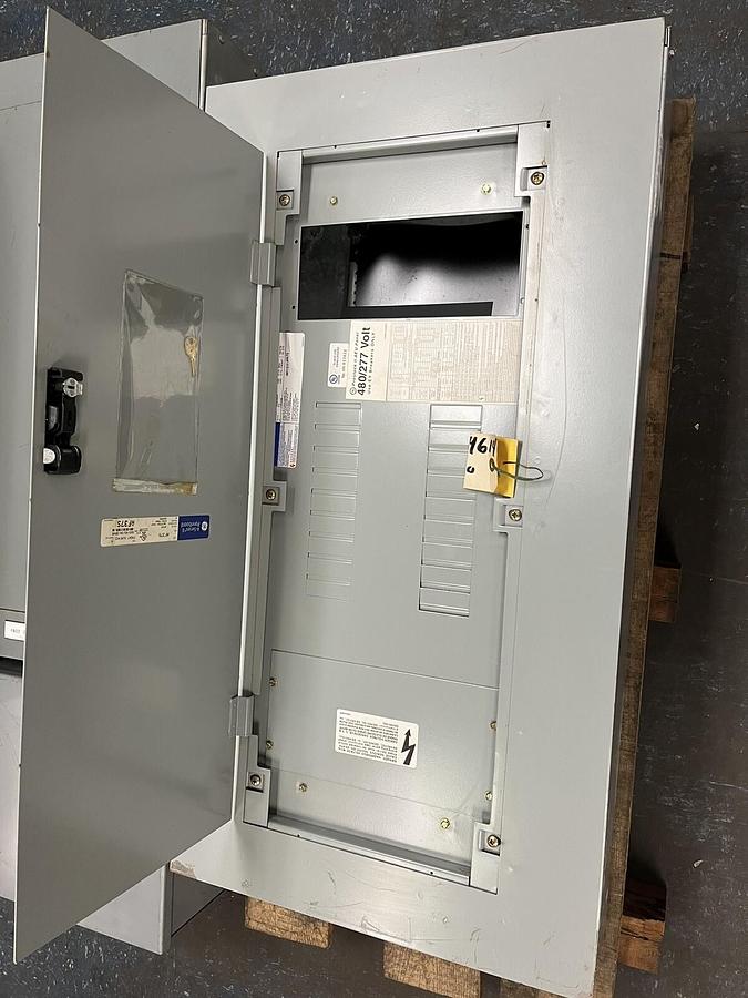 GE,AEU3182RCXAXT1,PANELBOARD 225AMPS 480Y 277V 3PH 4W