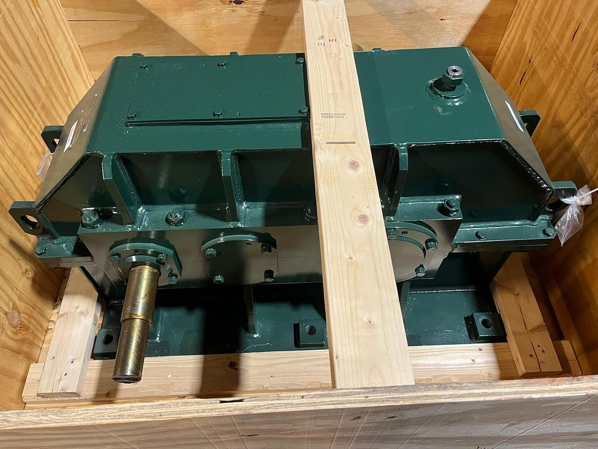 HORSBURGH & SCOTT,SLPD-700,GEAR SPEED REDUCER RATIO 15.05 INPUT 25HP 825RPM