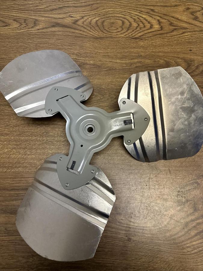 LAU,608049-01 K46,3 Blade Fan Blade