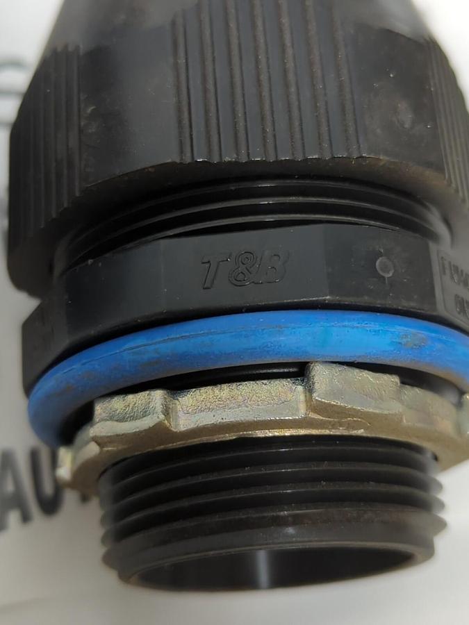 THOMAS & BETTS,1-1/4 INCH,STRAIGHT CONDUIT CONNECTOR LOT OF 6 MISSING BOX