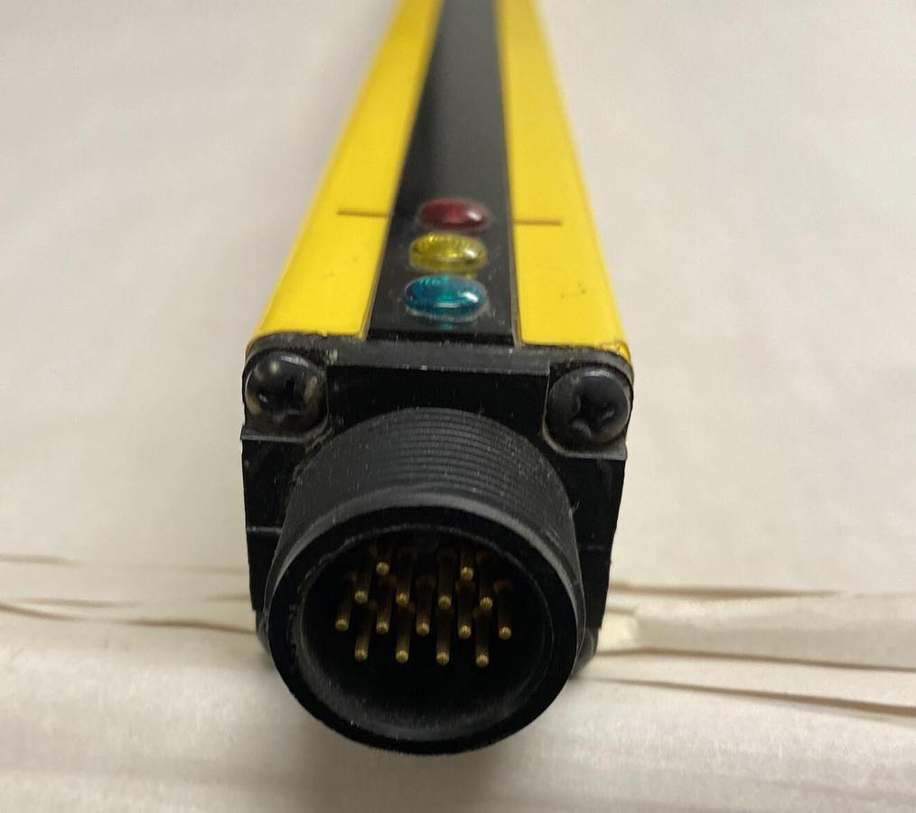 Used STI,MS4332BX,MiniSafe Safety Light Curtain Transmitter