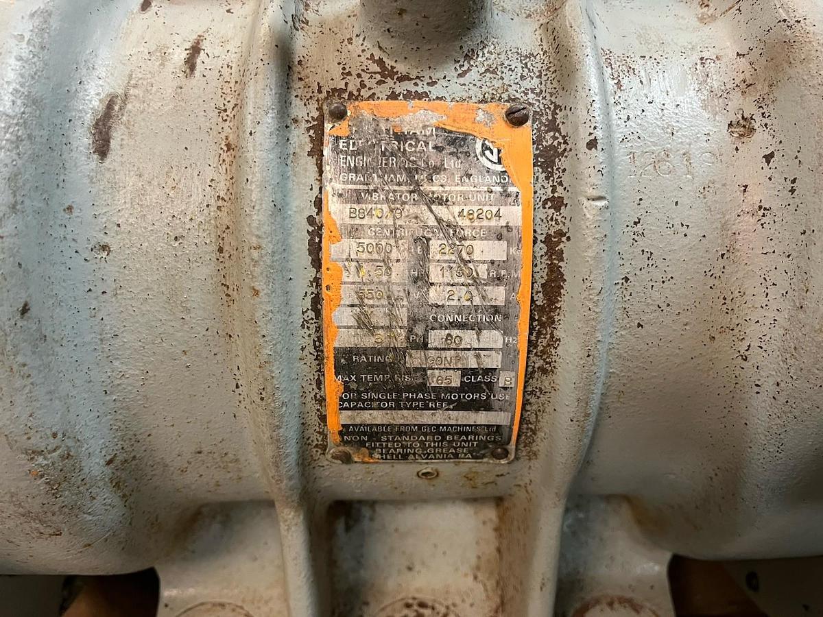 Used GRANTHAM,B84078,VIBRATOR MOTOR 1.5HP 1150RPM 3PH