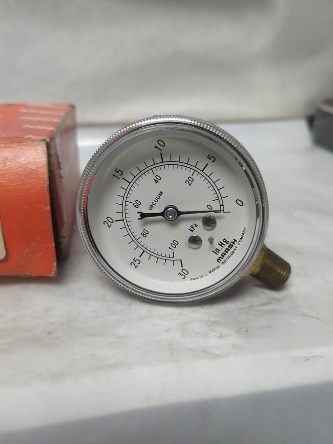 MARSH,J4605,GAUGE 2.5 1/4 BM 30VAC/-100 NOS
