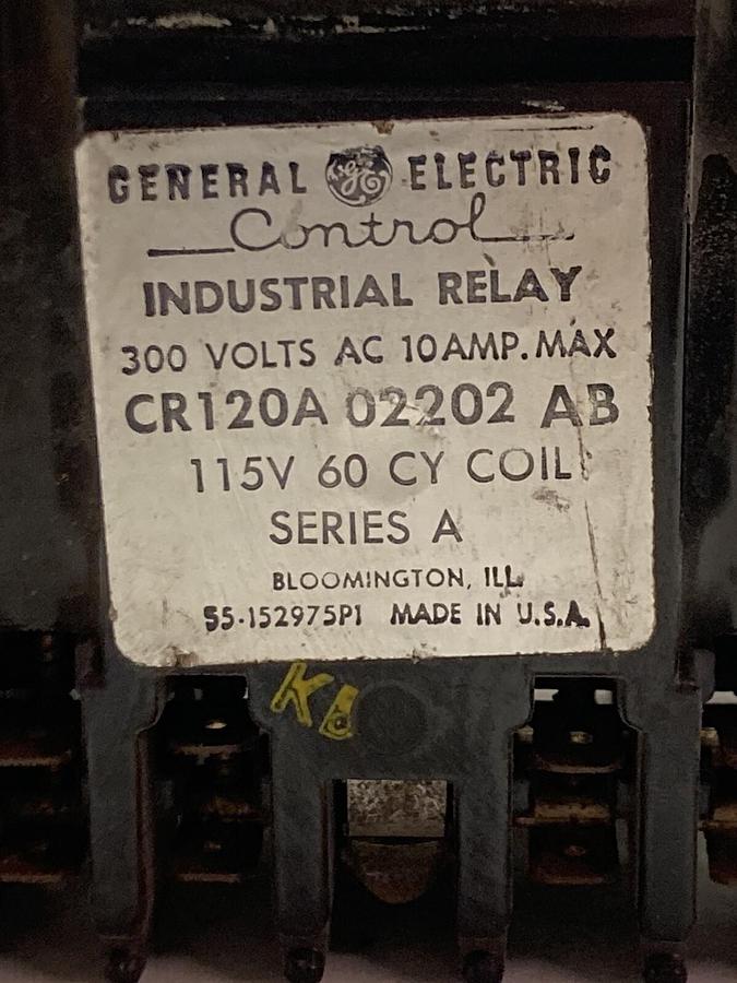Used General Electric,CR120A 02202 AB,Industrial Relay Series A